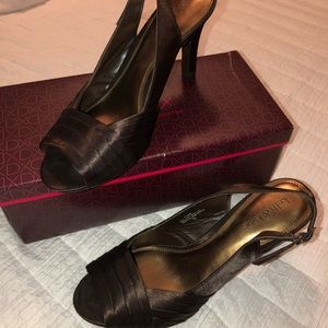 Brown heels, excellent condition!!